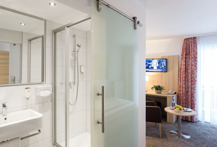 Bathroom 5, Hotel Pfälzer Wald, Südliche Weinstraße