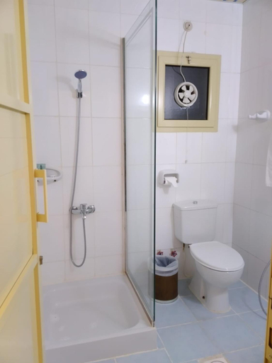 Bathroom 4, La Villa, Doha