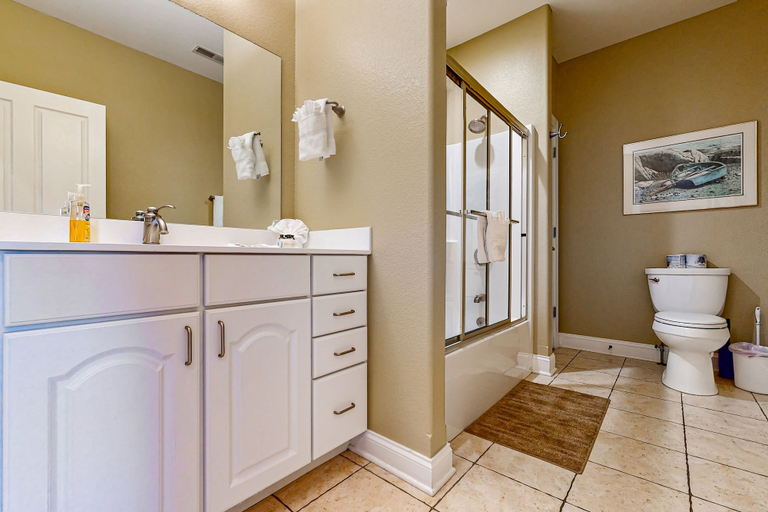 Bathroom 4, Delton Grand Resort, Sauk