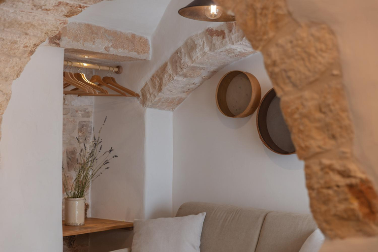 Others 5, Trulli Magheia, Bari