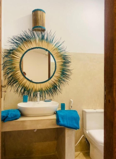 Bathroom 5, Sand Beach Boutique Hotel, Kusini