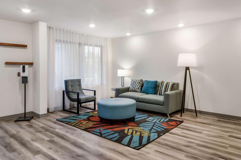 Public Area 2, WoodSpring Suites Tacoma - Lakewood, Pierce