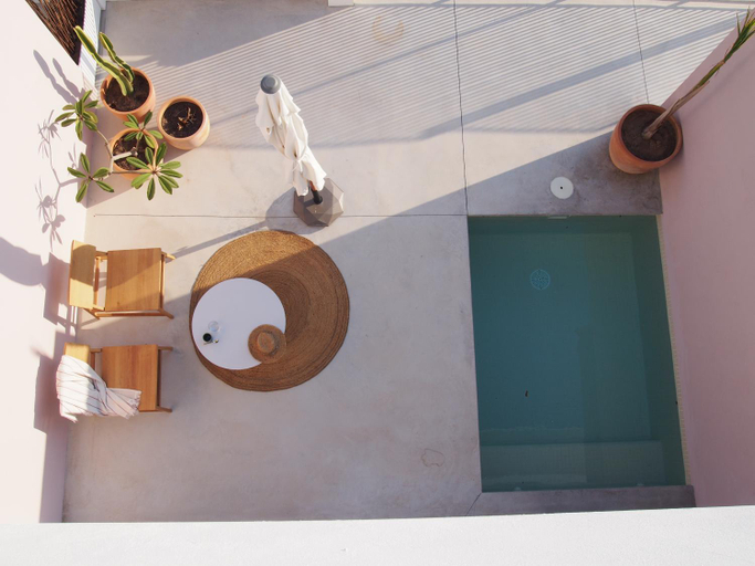 Others 5, SUITES 9 MALAGA, three unique suites with private plunge pool, Málaga