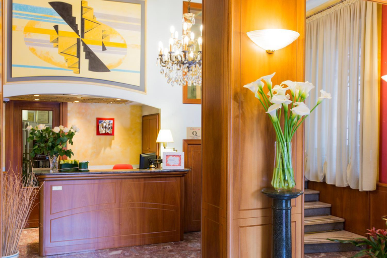 Public Area 4, Hotel Londra, Alessandria
