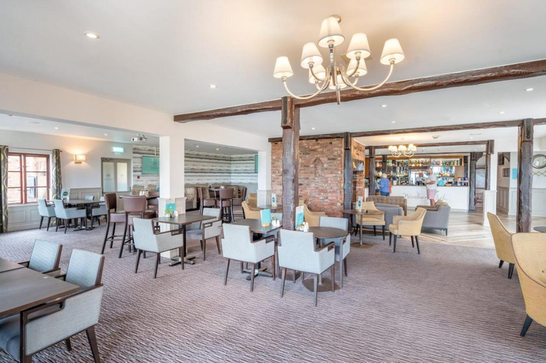Food & Drinks 5, Woodbury Park, Devon