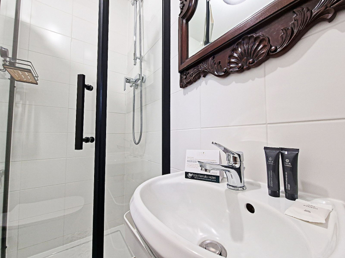 Bathroom 2, Karczma Ostoya, Rzeszów