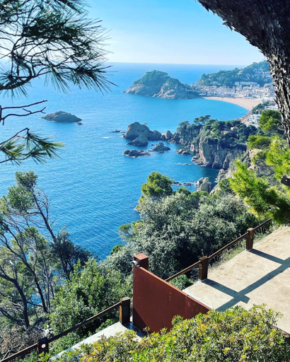 Others 4, P&R hostals Can Tort, Girona