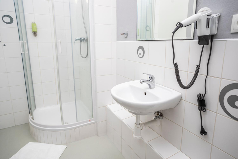Bathroom 2, Hotel VP1, Ostrava