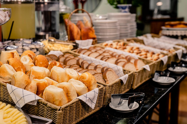 Food & Drinks 9