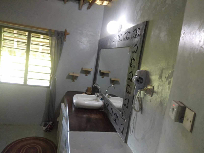 Bathroom 4, Safina Beach House, Kilifi North