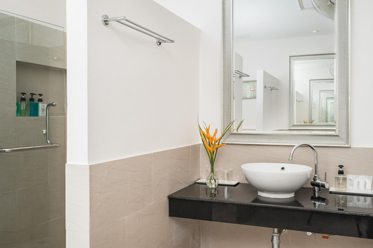 Bathroom 6