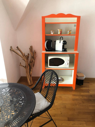 Food & Drinks 5, Belle Chambre Double ORANGE Tout Bonnement Bien, Calvados