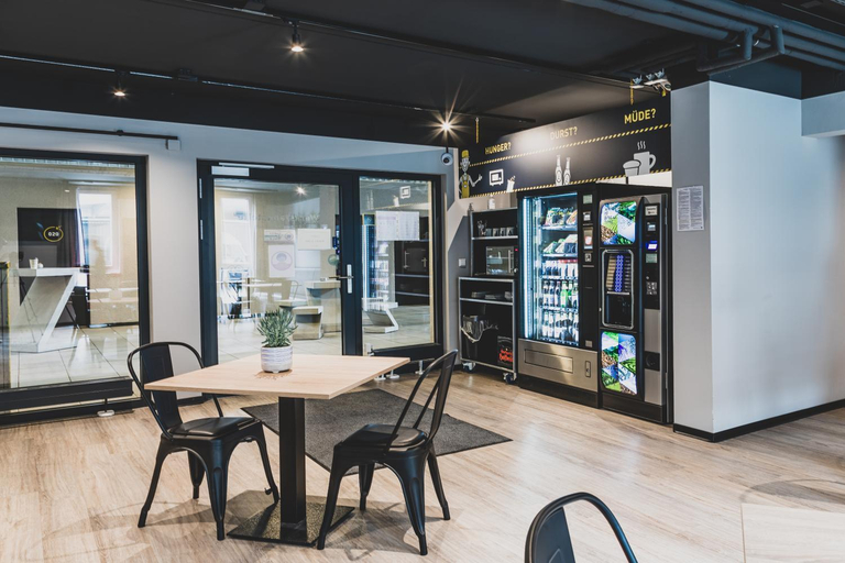 Food & Drinks 5, Das Schlafwerk Stuttgart-Nord -SELF-CHECK IN - keine Rezeption-LowBudget-cashless, Ludwigsburg