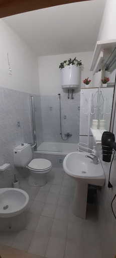 Bathroom 5, I Cappuccini B&B, Sassari
