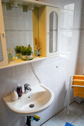 Bathroom 5, Cafe Alice & Pension GmbH, Potsdam