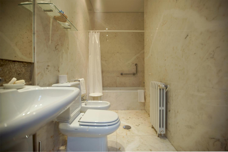 Bathroom 2, Casa da Aldeia, Sever do Vouga