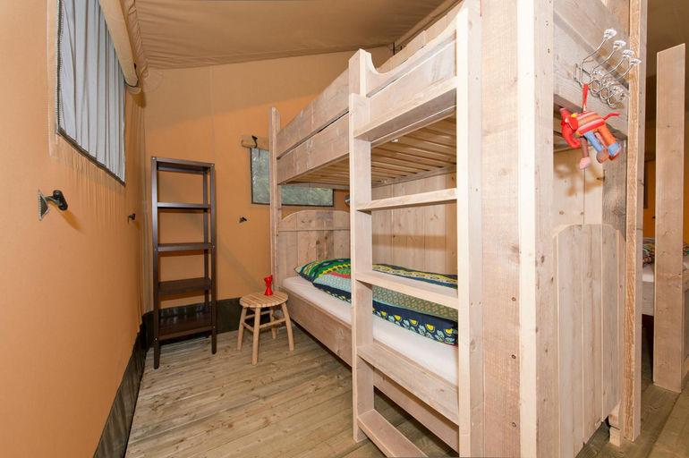 3, Safaritent Lisdodde, Leek