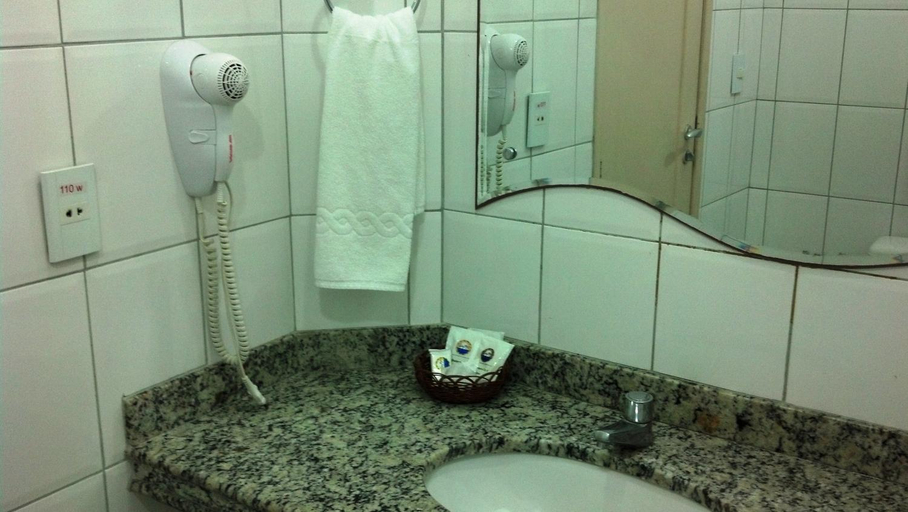 Bathroom 4, Via Mar Praia Hotel, Aracaju