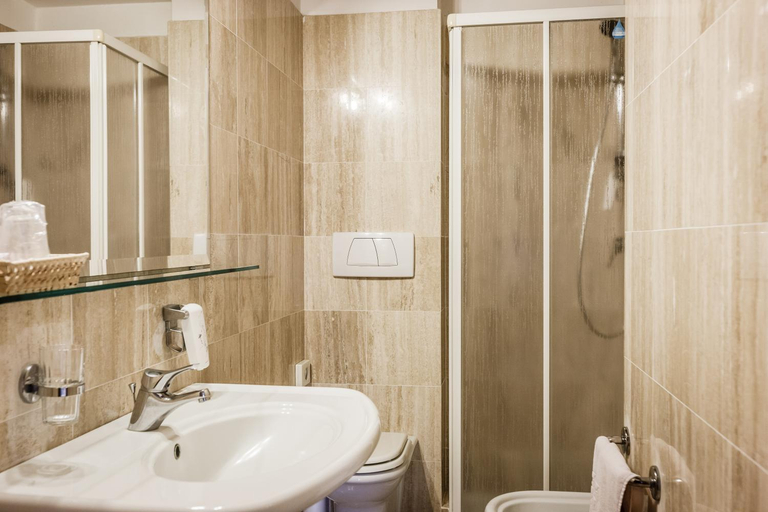 Bathroom 3, Relais Villa Acquaviva, Grosseto