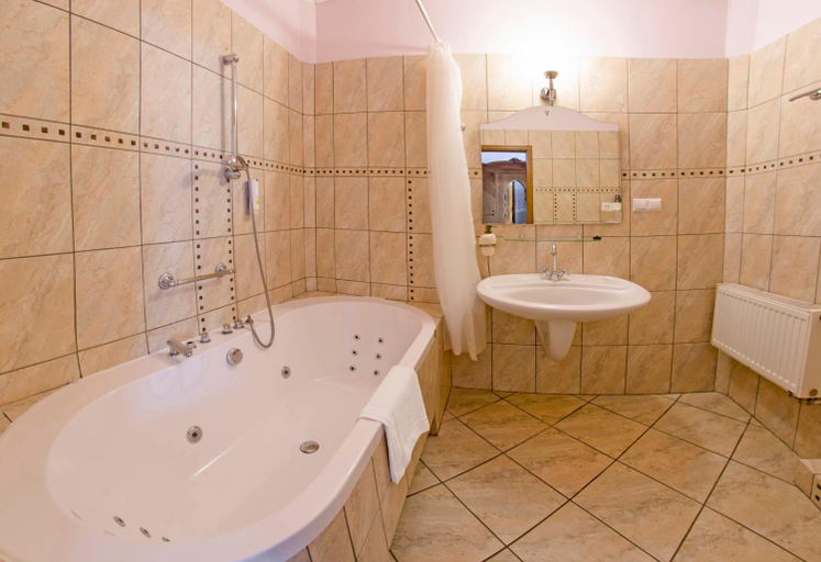 Bathroom 3, Hotel Garden, Bolesławiec