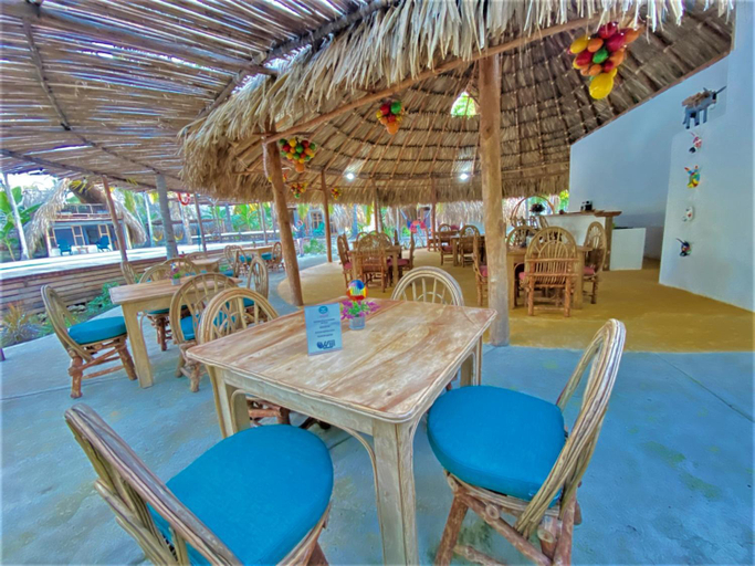 Food & Drinks 5, Wiji Island House, Moñitos