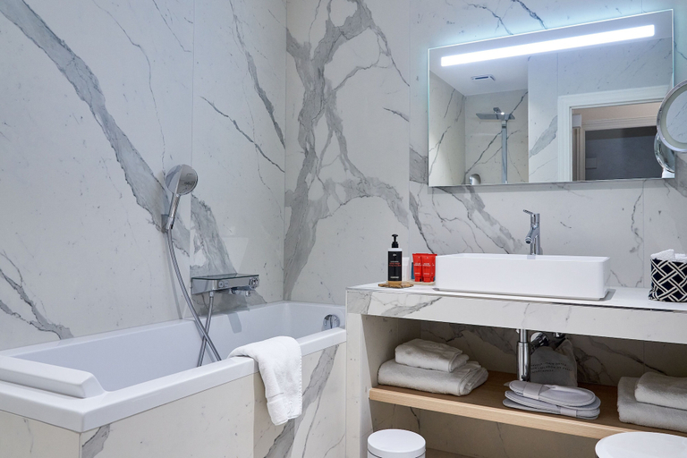 Bathroom 4, La Maison des Têtes, Haut-Rhin