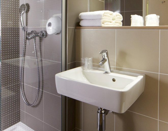 Bathroom 4
