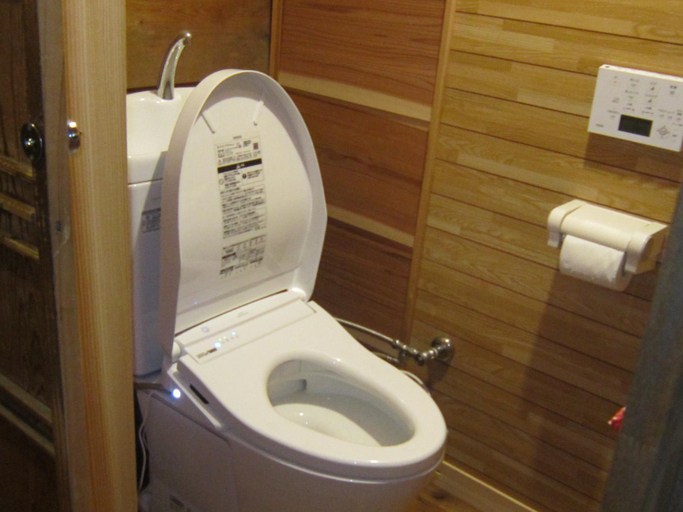 Bathroom 3, Atami ikyuan, Atami