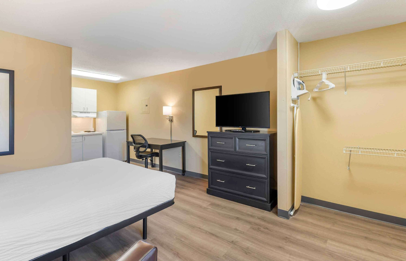Bedroom 16