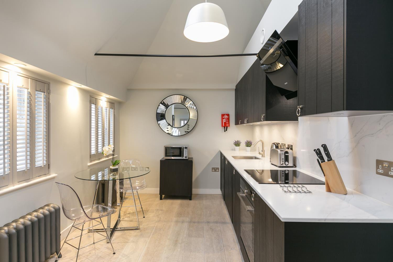 Kitchen 3, Urban Chic - Wellington, London