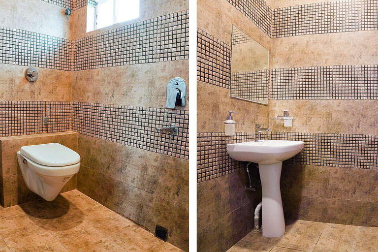 Bathroom 4, FabHotel Quest, Kolkata