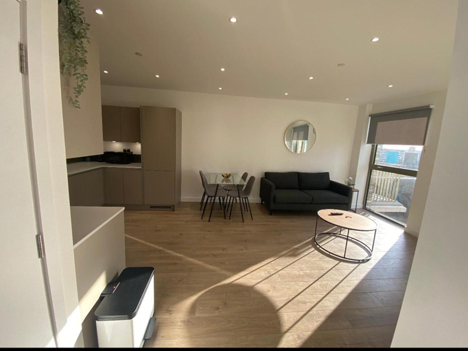 Others 3, Riverside Rooms and Apartments, London