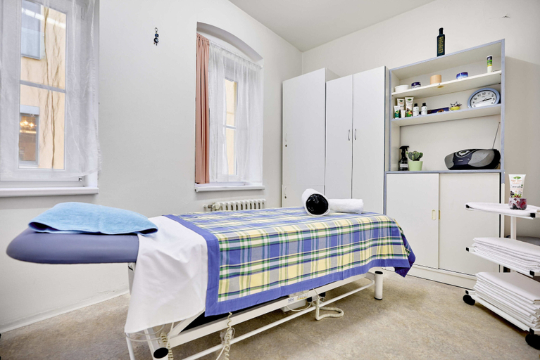 Bedroom 3, Hotel Maxim, Cheb