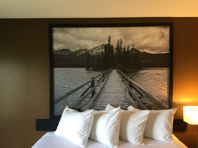Bedroom 3, Super 8 by Wyndham Spruce Grove, Division No. 11