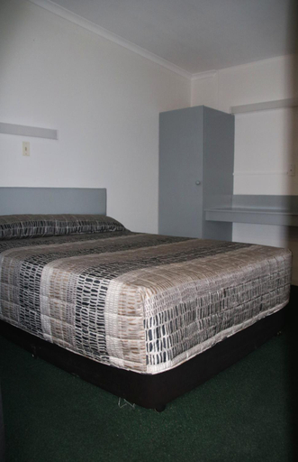 Bedroom 2, Bourbong St Motel, Bundaberg