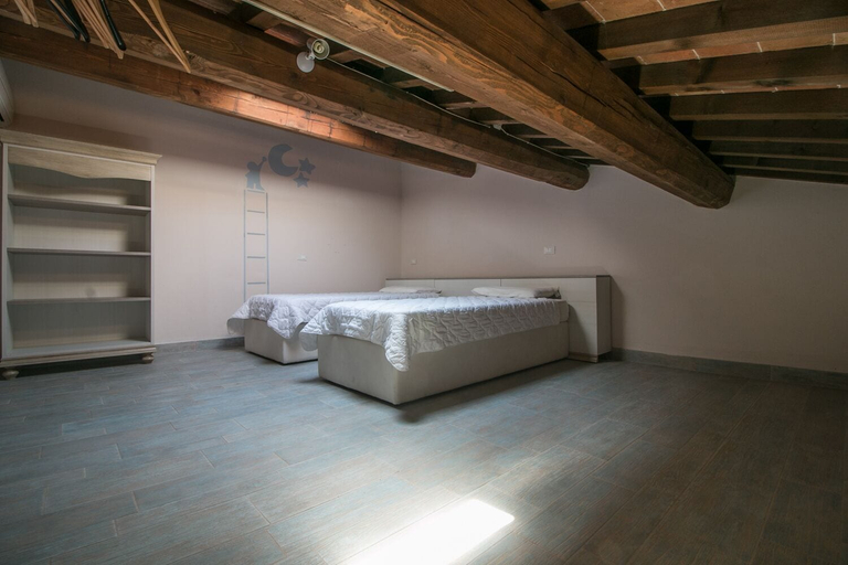 Bedroom 2, Fattoria Palazzeta Pet & Family Friendly, Livorno