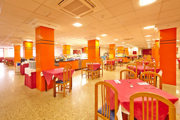 Food & Drinks 3, MLL Caribbean Bay, Baleares