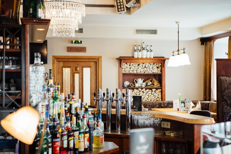Food & Drinks