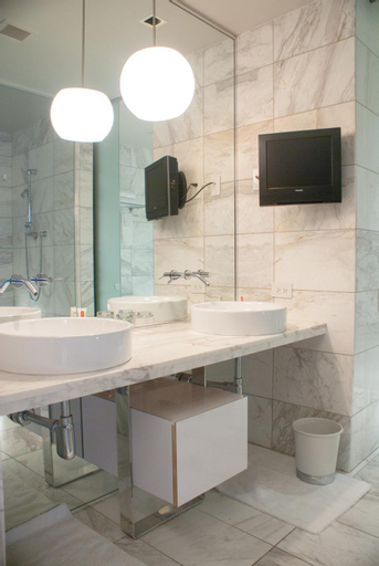 Bathroom 15