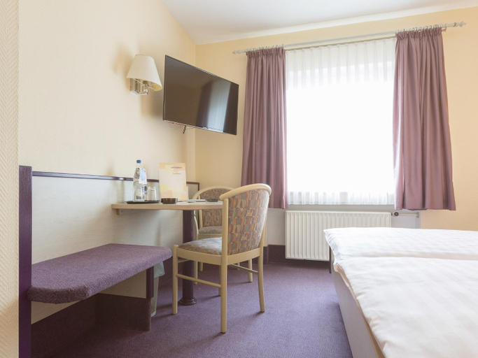 Bedroom 2, Stadt-gut-Hotel Siegboot, Siegen-Wittgenstein
