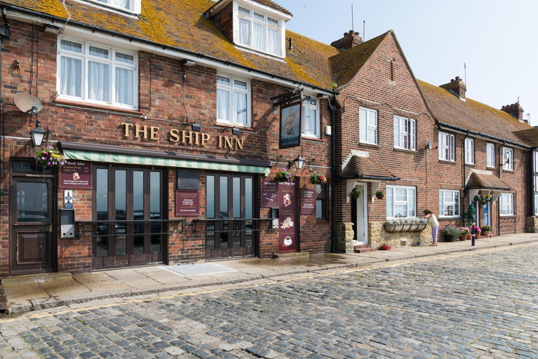 Others 4, The Ship Inn Folkestone, Kent