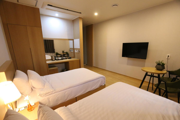 Bedroom 4, Daedunsan Hotel, Geumsan