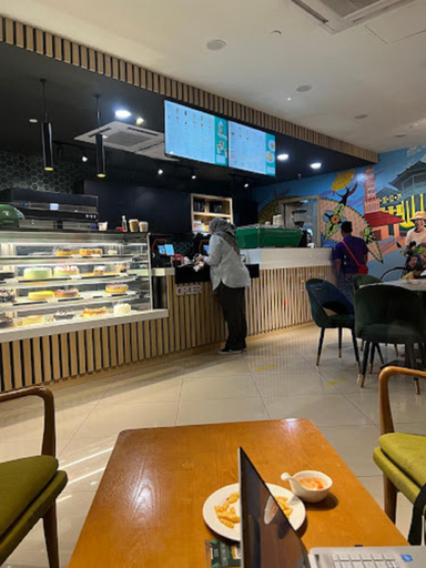 Food & Drinks 4, Zulanie Suite @ Troika Residence, Wifi & Netflix, Kota Bharu