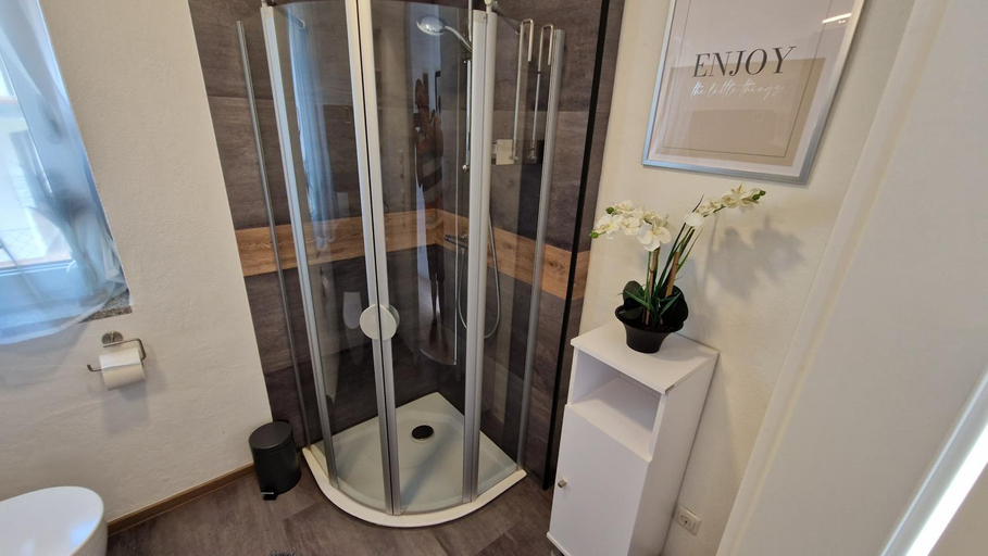 Others 3, Appartment-Ferienwohnung mit Kuche, Bad, WLAN, Klimaanlage, Modern eingerichtet, Cham
