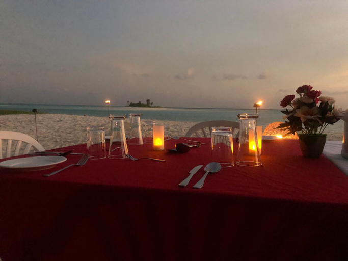 Food & Drinks 4, Royal Reef Stay, North Ari Atoll
