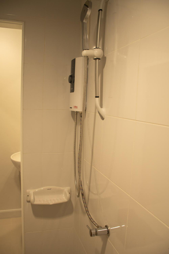 Bathroom 3, Lazy Sandals, Muang Rayong