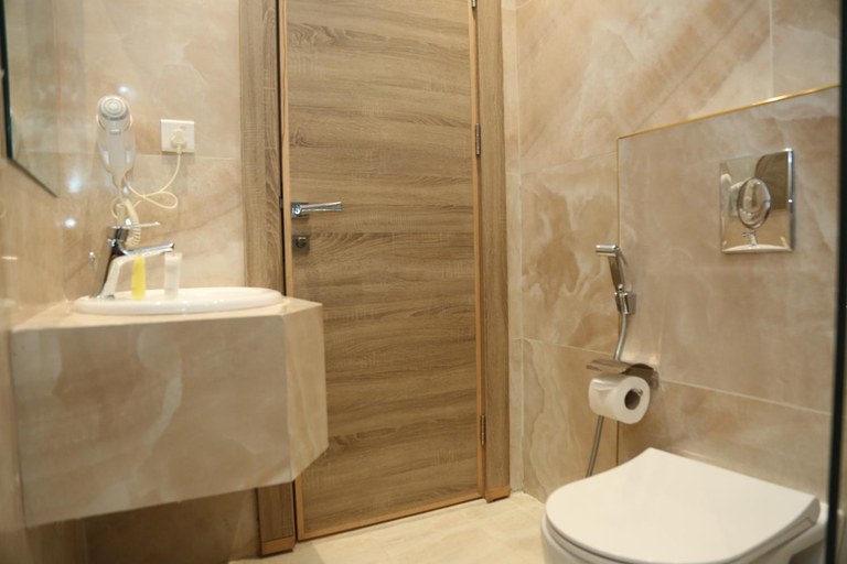 Bathroom 5, Turquoise Hotel, Aqaba