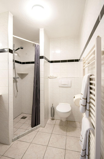 Bathroom 3, Hotel Old Dutch, Edam-Volendam