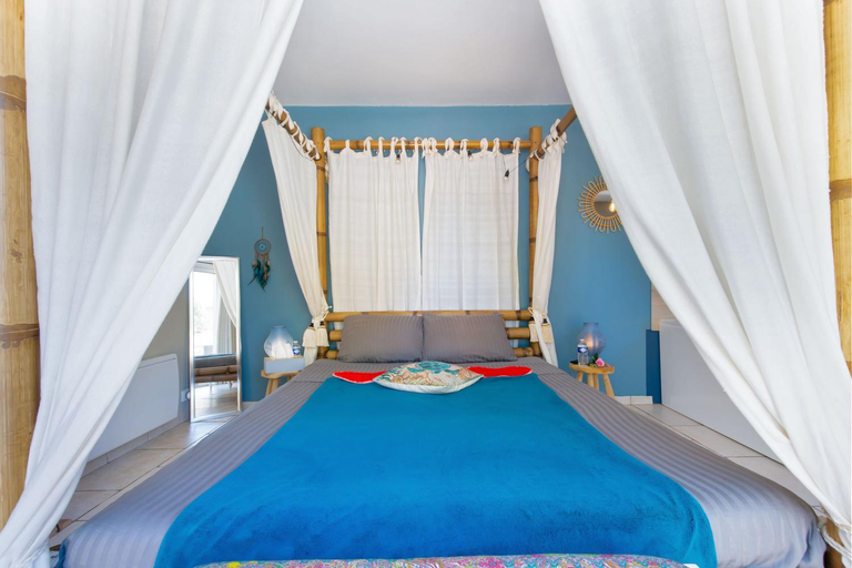 Others 5, Appartement Jacuzzi Love Room Jacuzzi, Var