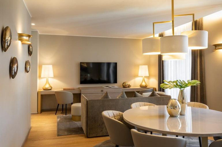 Dining Room 2